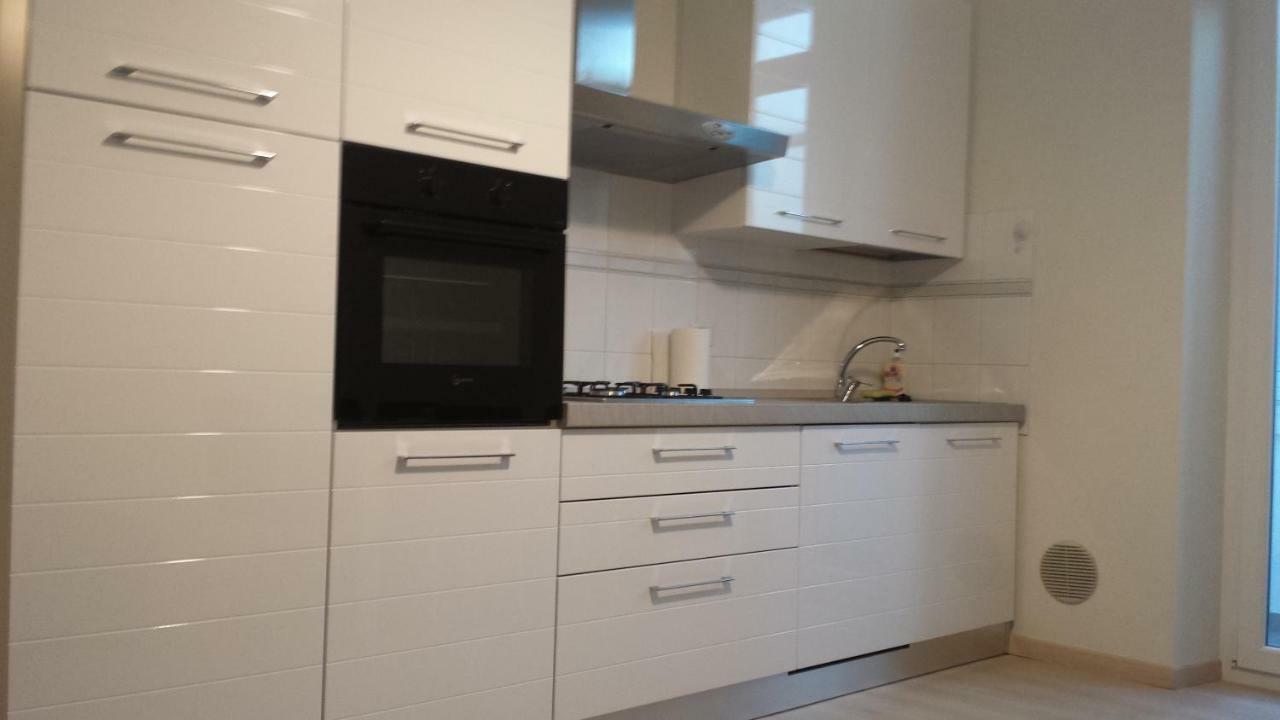 Residenza Lux Fronte Mare Apartment Vado Ligure Luaran gambar