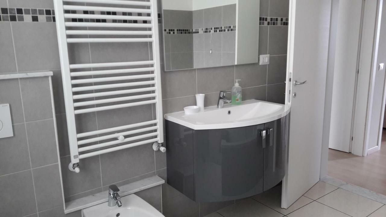 Residenza Lux Fronte Mare Apartment Vado Ligure Luaran gambar
