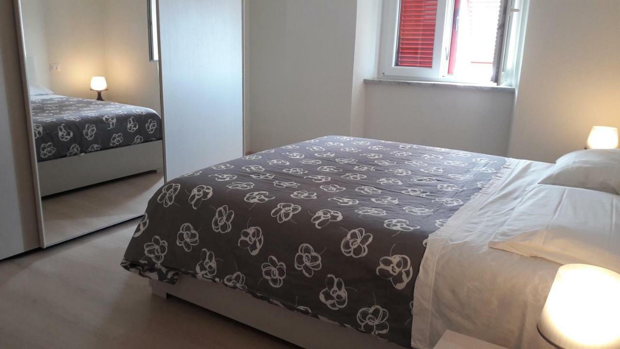 Residenza Lux Fronte Mare Apartment Vado Ligure Luaran gambar