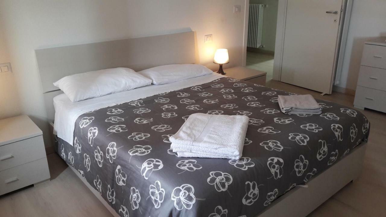 Residenza Lux Fronte Mare Apartment Vado Ligure Luaran gambar