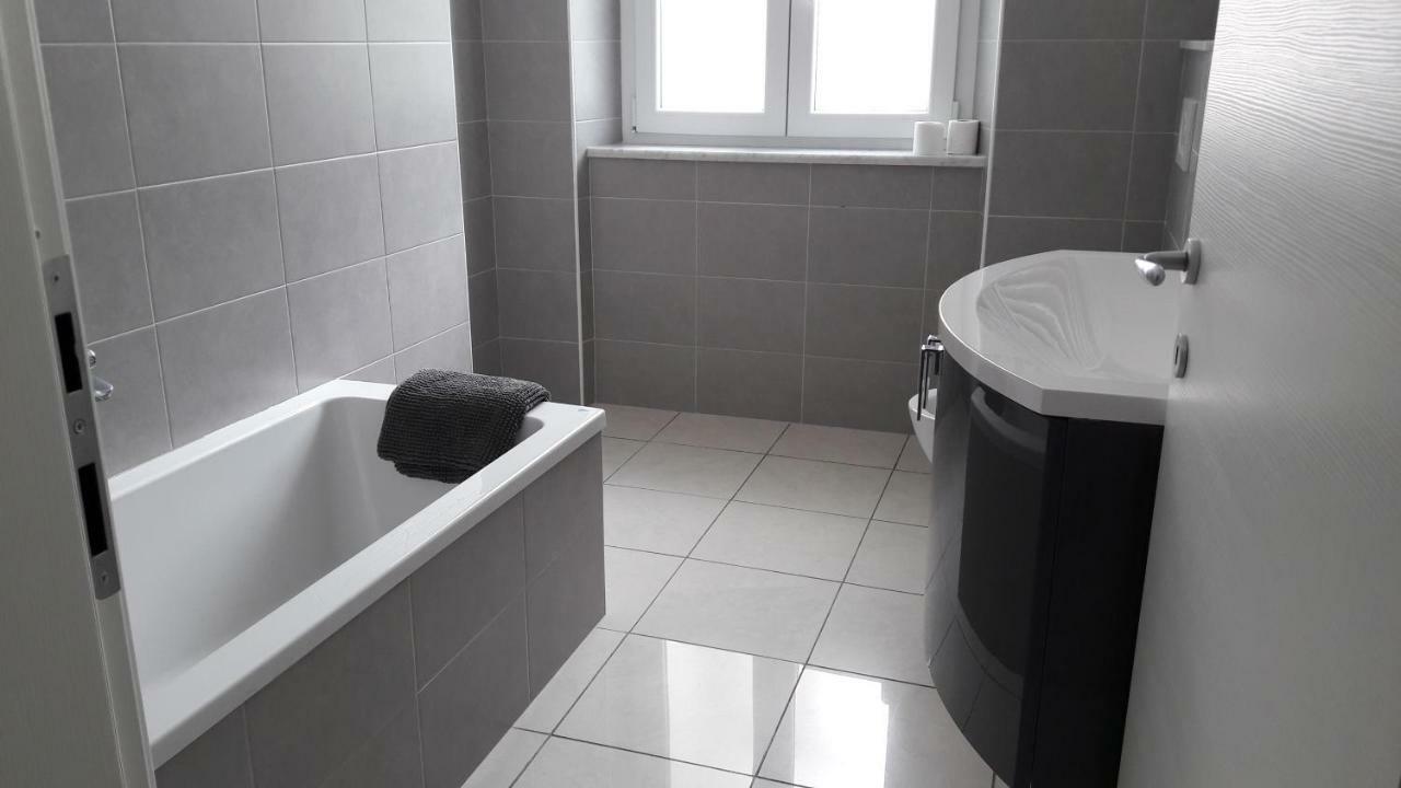 Residenza Lux Fronte Mare Apartment Vado Ligure Luaran gambar