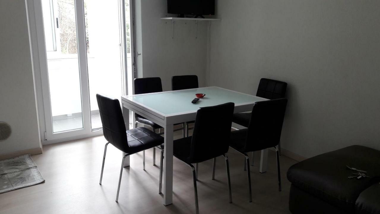 Residenza Lux Fronte Mare Apartment Vado Ligure Luaran gambar